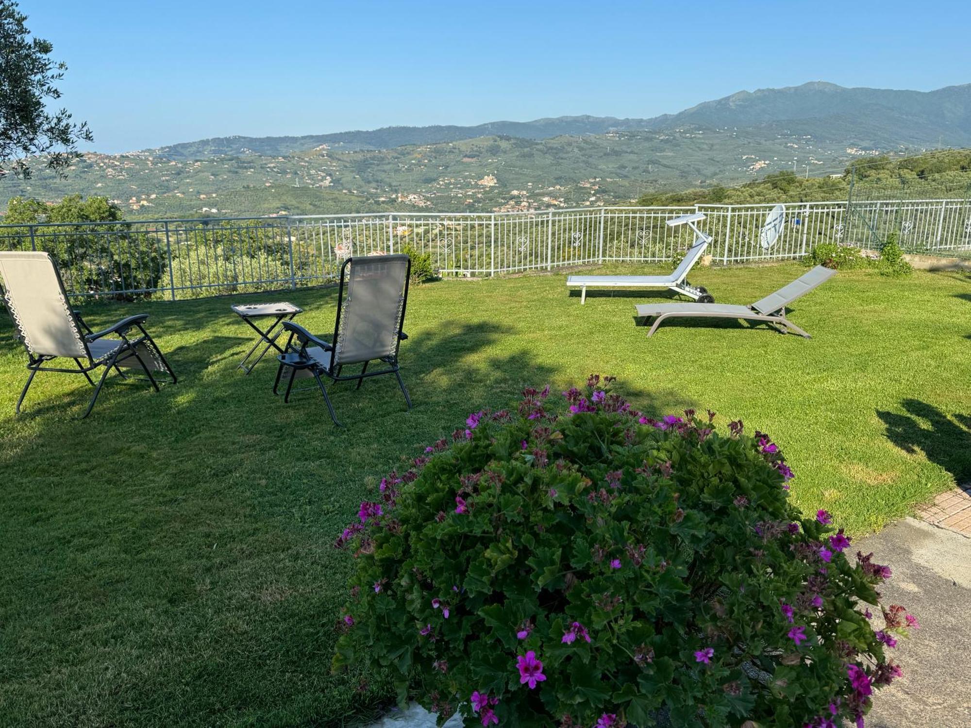 Vila Casa Vista Mare - Superb Garden And Parking Included Imperia Exteriér fotografie